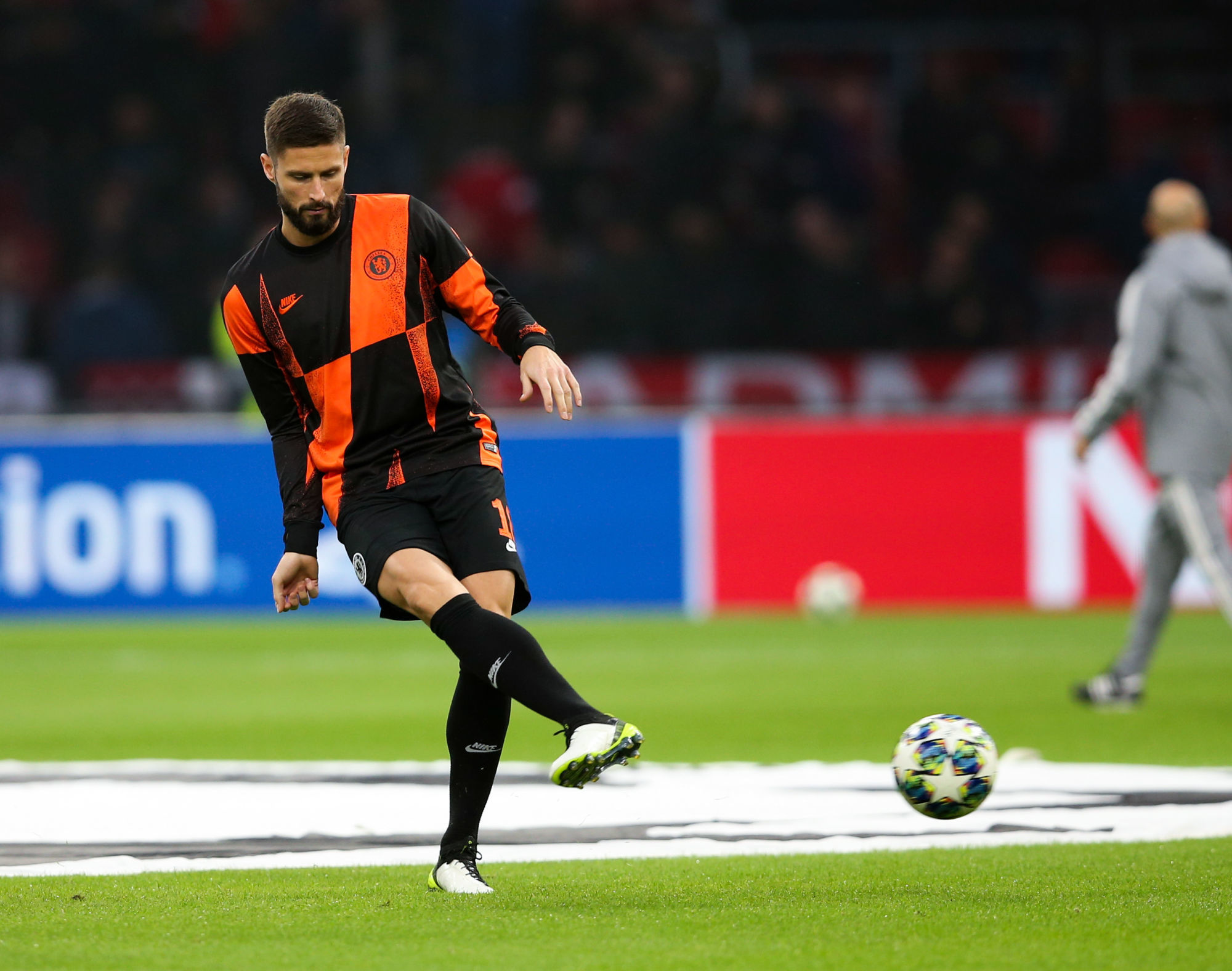 Olivier Giroud of Chelsea warms up before the UEFA Champions League match at the Johan Cruyff Arena, Amsterdam. Picture date: 23rd October 2019. Picture credit should read: James Wilson/Sportimage 

Photo by Icon Sport - Olivier GIROUD - Johan Cruijff Arena - Amsterdam (Pays Bas)