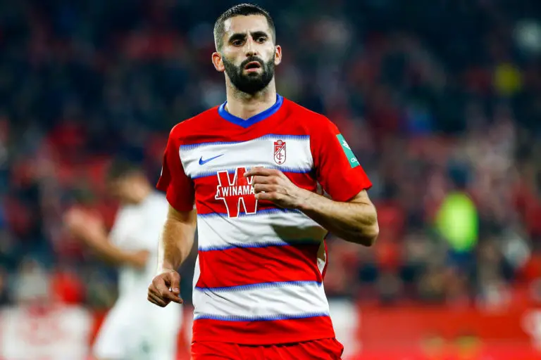 Maxime Gonalons sous le maillot de Grenade