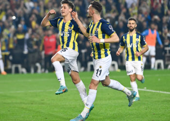 Arda Guler, Mergim Berisha, Fenerbahce le 16 avril 2022. ( Photo : Seskim / Icon Sport