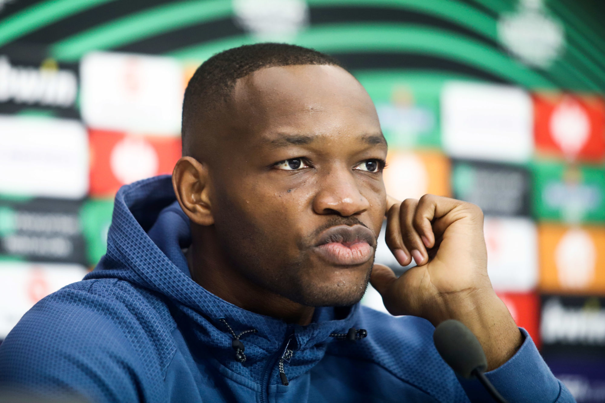 Om Voici Les Maillots De Steve Mandanda Et Pau López Pour La Saison