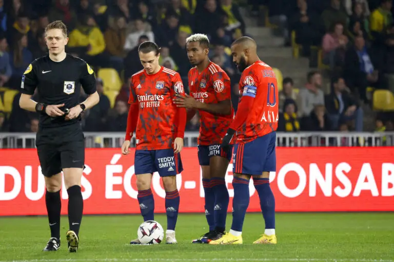 OL : Laurent Blanc déjà dans le dur ?