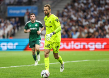 Pau LOPEZ of Marseille