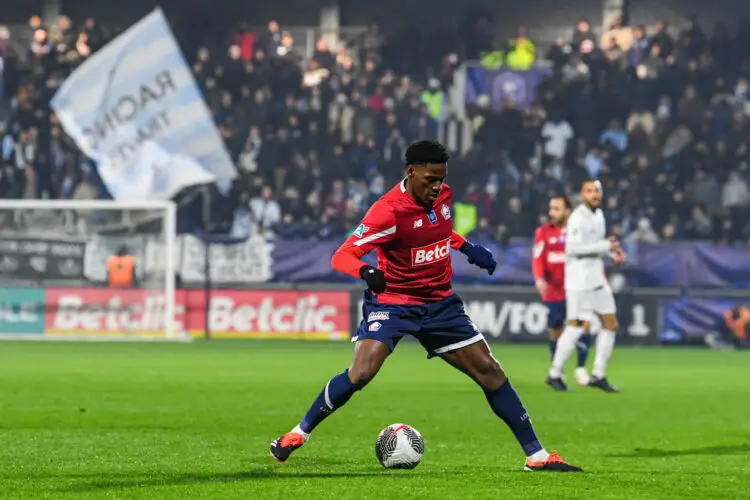Jonathan DAVID of Lille during the French Cup match between Racing Club de France and LOSC Lille at Stade Walter Luzi on January 21, 2024 in Chambly, France. (Photo by Daniel Derajinski/Icon Sport)