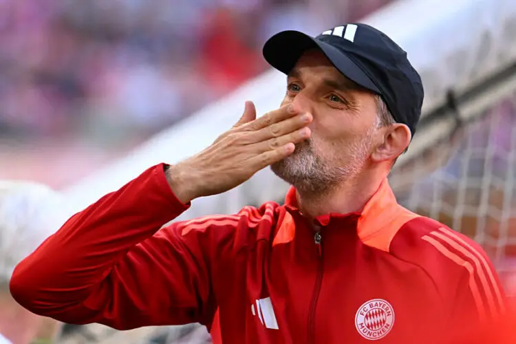 12 May 2024, Bavaria, Munich: Soccer: Bundesliga, Bayern Munich - VfL Wolfsburg, matchday 33 at the Allianz Arena, Munich coach Thomas Tuchel throws a kiss to the fans. IMPORTANT NOTE: In accordance with the regulations of the DFL German Football League and the DFB German Football Association, it is prohibited to exploit or have exploited photographs taken in the stadium and/or of the match in the form of sequential images and/or video-like photo series. Photo: Lukas Barth/dpa   - Photo by Icon Sport