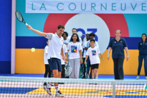 Quand Roger Federer s’éclate à La Courneuve ! (vidéo)