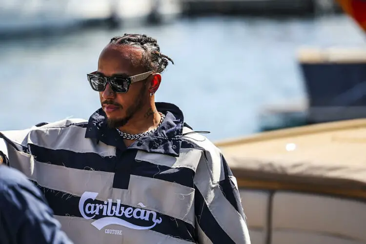 Lewis Hamilton - Icon Sport