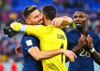 Marcus THURAM of France, Hugo LLORIS of France and Olivier GIROUD of France celebrate during the FIFA World Cup, group d match between France and Denmark at Stadium 974 on November 26, 2022 in Doha, Qatar. (Photo by Anthony Dibon/Icon Sport)   - Photo by Icon Sport