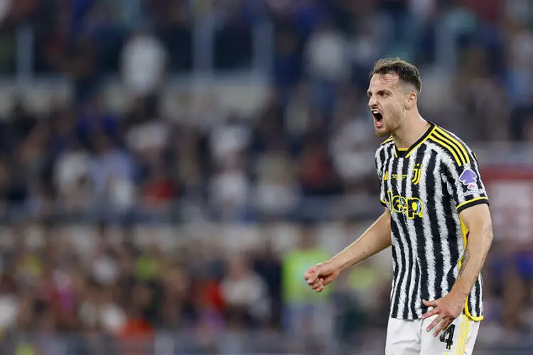 Federico Gatti (Juventus) gestikuliert, Coppa Italia 2023/2024 Final, Atalanta BC vs Juventus FC, Olimpico Stadion am 15. May 2024 in Rom, Italien. (Foto von Matteo Ciambelli/DeFodi Images)  Federico Gatti (Juventus) gestures, Coppa Italia 2023/2024 Final, Atalanta BC vs Juventus FC, Olimpico Stadium on May 15, 2024 in Rome, Italy. (Photo by Matteo Ciambelli/DeFodi Images)   - Photo by Icon Sport