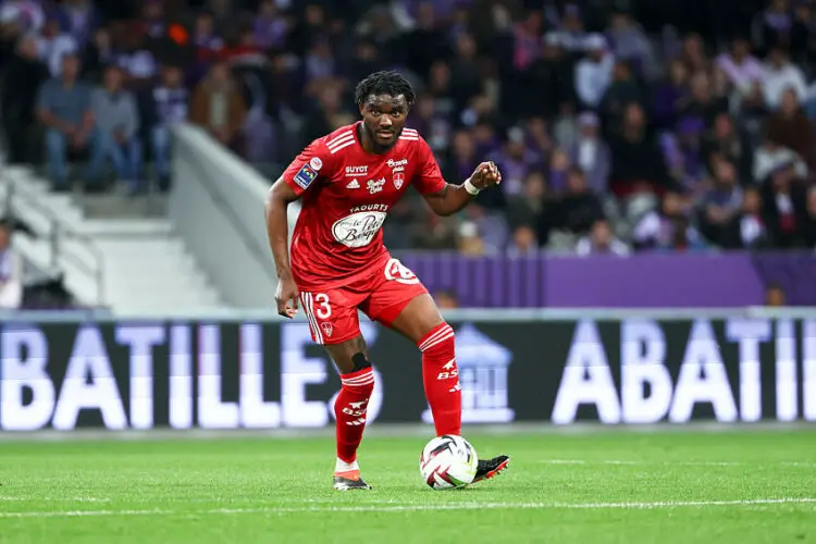 03 Lilian BRASSIER (sb29) during the Ligue 1 Uber Eats match between Toulouse and Brest at Stadium Municipal on May 19, 2024 in Toulouse, France.(Photo by Romain Perrocheau/FEP/Icon Sport)   - Photo by Icon Sport