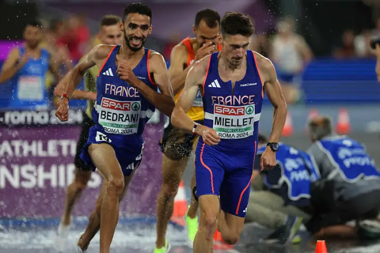 Alexis MIELLET France et Djilali BEDRANI médaille d'argent s'affrontent et remportent la médaille d'or lors de la finale du 3000m steeple hommes des championnats d'Europe d'athlétisme 2024 au stade olympique de Rome, Italie, le 11 juin 2024. Photo by Marco Iacobucci/IPA Sport/Imago/ABACAPRESS.COM   - Photo by Icon Sport