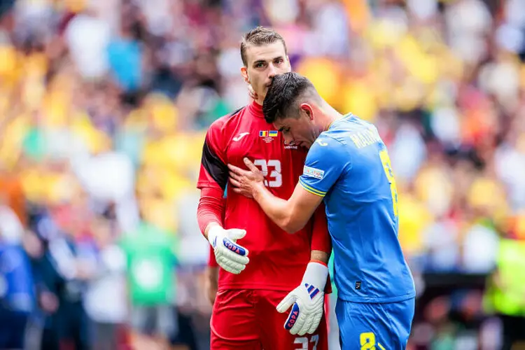 Ruslan Malinovskyi avec Andriy Lunin (Ukraine) UEFA EURO 2024 - Photo by Icon Sport