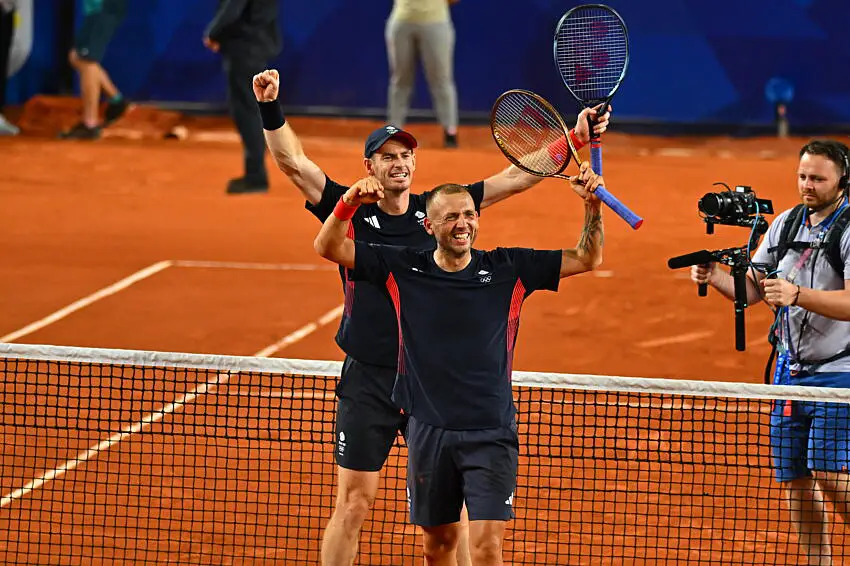 JO 2024 tennis : À 37 ans, Andy Murray fait de la résistance en double