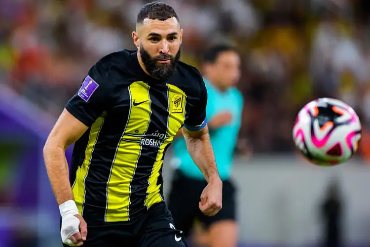 Karim Benzema, en préparation pour sa deuxième saison avec Al-Ittihad, a exprimé dans Marca son soutien à Vinicius Jr pour le Ballon d'Or, louant ses performances exceptionnelles des deux dernières saisons. Le lauréat sera annoncé le 28 octobre.
(Photo by Icon Sport)