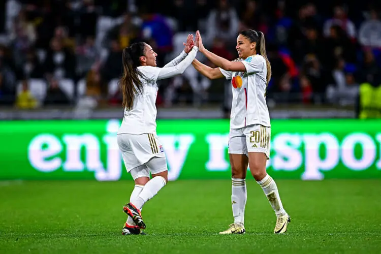 Delphine Cascarino et Bacha avec l'OL  - Photo by Icon Sport