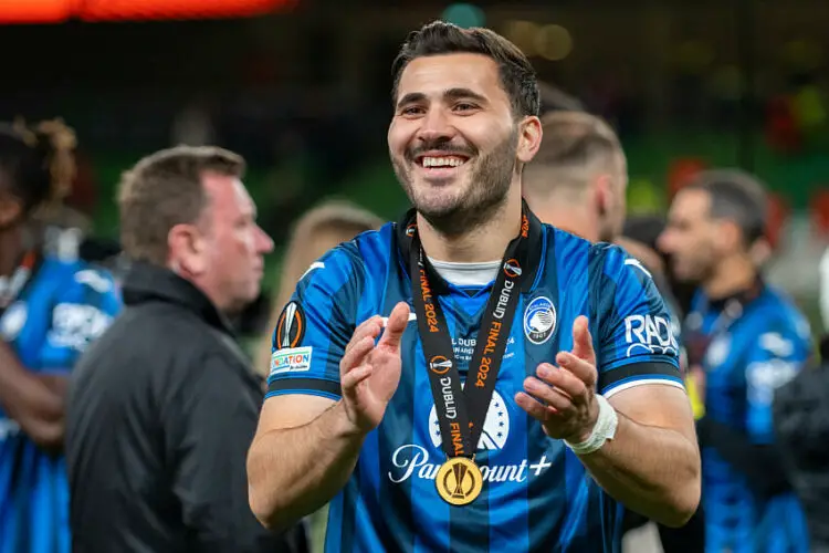 Sead Kolasinac après son sacre en Ligue Europa avec Bergame, 2024 - Photo by Icon Sport