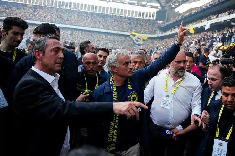 Jose Mourinho pour sa présentation à Fenerbahçe  - Photo by Icon Sport