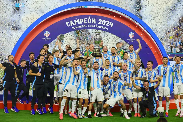 Jul 14, 2024; Miami, FL, USA; Argentina forward Lionel Messi (10) and teammates celebrate after winning the Copa America final against Colombia at Hard Rock Stadium. Mandatory Credit: Sam Navarro-USA TODAY Sports/Sipa USA   - Photo by Icon Sport