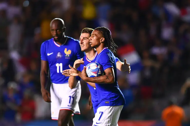 Michael Olise avec les Bleus - Photo by Icon Sport