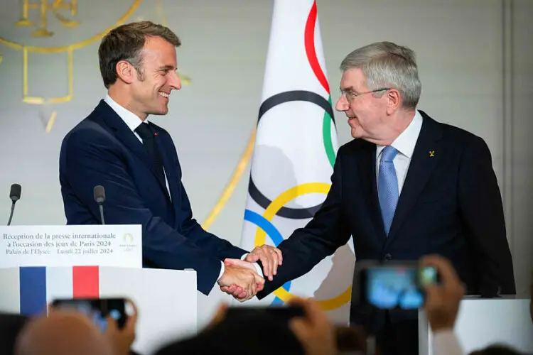 Emmanuel Macron et Thomas Bach
(Photo by Icon Sport)