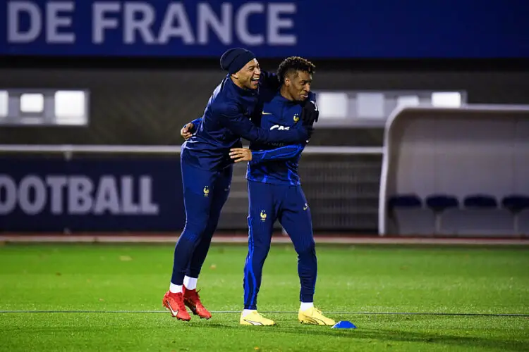 Kingsley Coman avec  Kylian Mbappé chez les Bleus  - Photo by Icon Sport