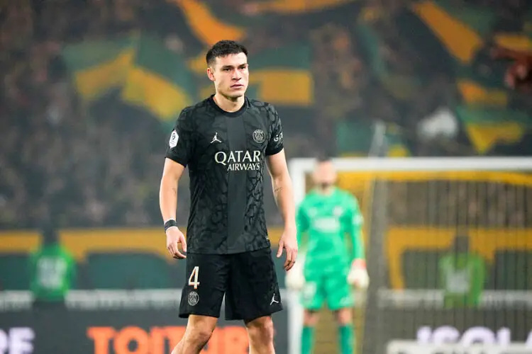 Manuel Ugarte avec le maillot du PSG  (Photo by Hugo Pfeiffer/Icon Sport)