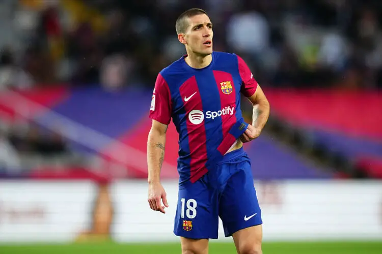 Oriol Romeu avec le maillot du FC Barcelone /Photo by Bagu Blanco / Pressinphoto / Icon Sport)