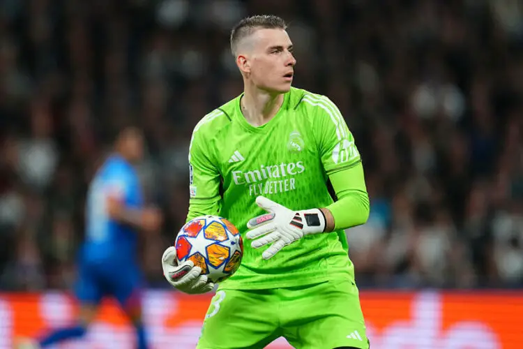 Andriy Lunin avec le maillot du Real Madrid (Photo by Bagu Blanco / Pressinphoto / Icon Sport)