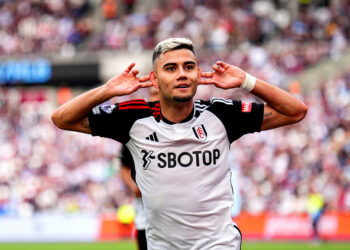 Andreas Pereira avec le maillot de Fulham - Photo by Icon Sport