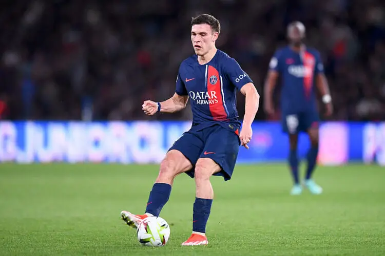 Manuel Ugarte avec le maillot du PSG (Photo by Philippe Lecoeur/FEP/Icon Sport)