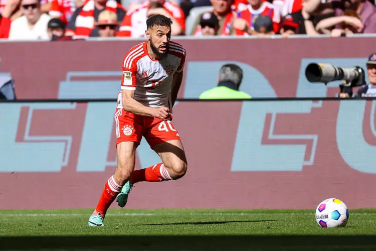 Noussair Mazraoui avec le maillot du Bayern Munich  (Photo by DeFodi Images)  - Photo by Icon Sport