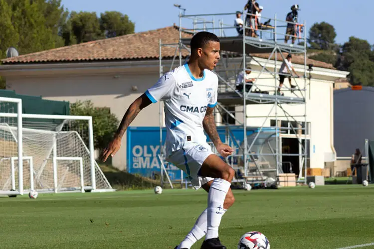 Mason Greenwood avec le maillot de l'OM (Photo by Kenny Sika/Icon Sport)