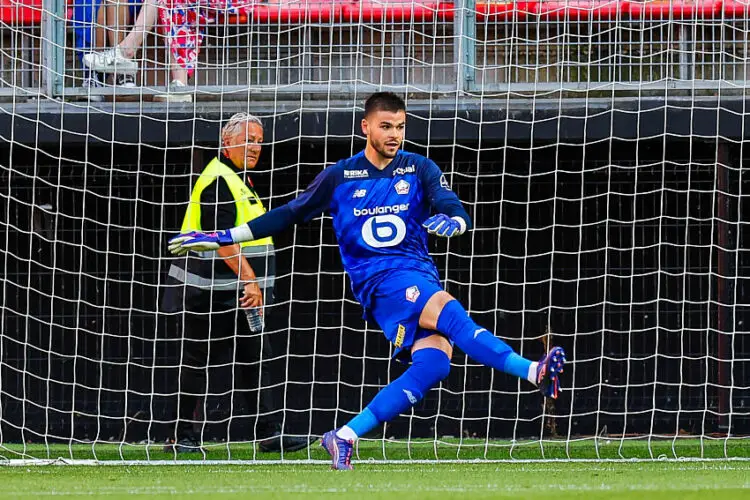 Lucas avec le maillot de Lille (Photo by Loic Baratoux /Icon Sport)