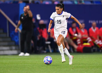 Kenza Dali avec le maillot de l'Equipe de France  (Photo by Philippe Lecoeur/FEP/Icon Sport)