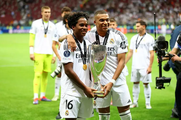 Endrick et Kylian Mbappé après le sacre de la Supercoupe d'Europe  - Photo by Icon Sport