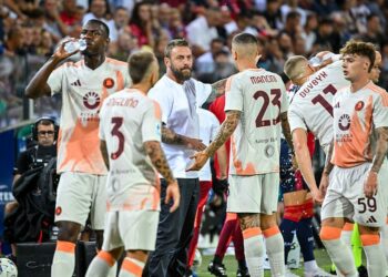 Daniele De Rossi avec ses joueurs à l'AS Rome - Photo by Icon Sport