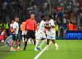 Jonathan Rowe et Elye Wahi avec l'OM - Photo by Icon Sport