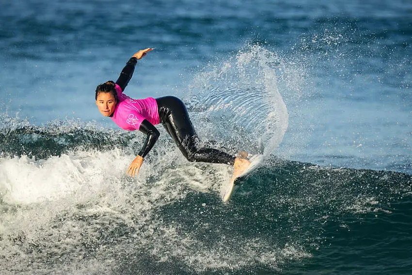JO 2024 surf (F) : La Française Johanne Defay obtient la médaille de bronze