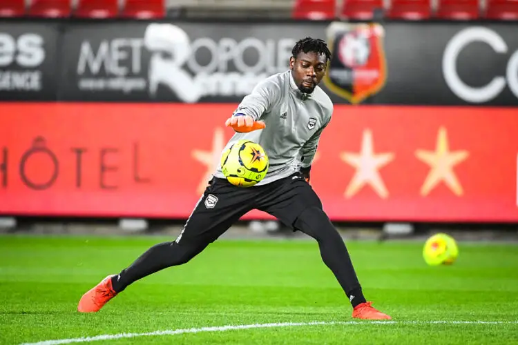 Over Mandanda - Icon Sport