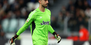 Mattia Perin of Juventus Fc looks on during the Coppa Italia semi-final first leg match beetween Juventus Fc and Ss Lazio at Allianz Stadium on April 2, 2024 in Turin, Italy .  (Photo by sportinfoto/DeFodi Images) Photo by Icon Sport   - Photo by Icon Sport