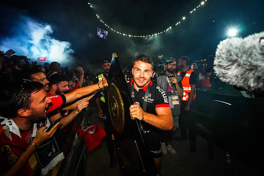 Top 14 : Nike prolonge avec Toulouse, Toulon et le Racing 92 thumbnail