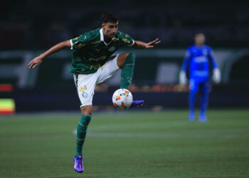 SP - SAO PAULO - 08/21/2024 - LIBERTADORES CUP 2024, PALMEIRAS x BOTAFOGO - Vitor Reis player for Palmeiras during the match against Botafogo at the Arena Allianz Parque stadium for the 2024 Libertadores Cup championship. Photo: Ettore Chiereguini/AGIF (Photo by Ettore Chiereguini/AGIF/Sipa USA)   - Photo by Icon Sport