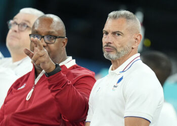 Head Coach Franck Bornerand (France) gestures during the men’s Group A weelchair basketball between France and Germany on day 3 of the Paris 2024 Summer Paralympic Games at Bercy Arena on August 31, 2024 in Paris, France.  (Photo by Matteo Ciambelli/DeFodi Images)   - Photo by Icon Sport