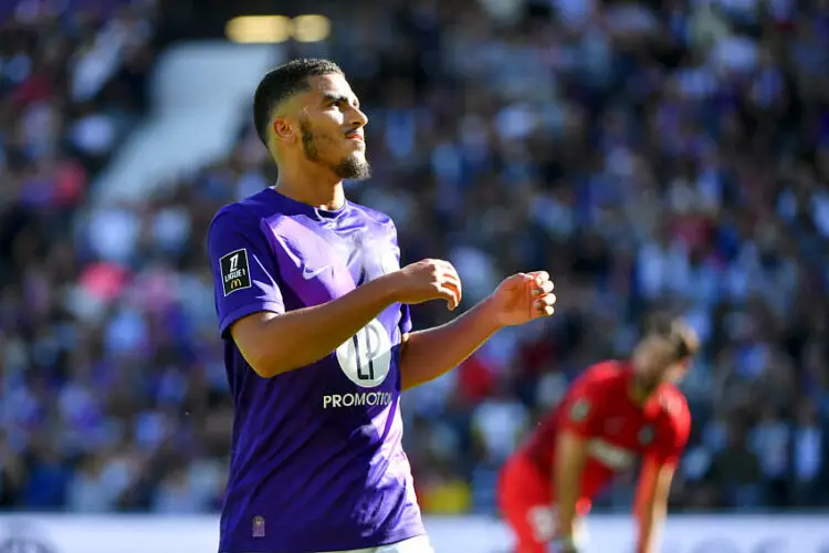 Zakaria Aboukhlal avec le maillot de Toulouse (Photo by Sylvain Thomas/FEP/Icon Sport)