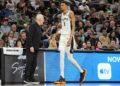 Nov 18, 2023; San Antonio, Texas, USA; sa San Antonio Spurs Gregg Popovich and forward Victor Wembanyama (1) during the first half against the Memphis Grizzlies at Frost Bank Center. Mandatory Credit: Scott Wachter-USA TODAY Sports/Sipa USA - Photo by Icon sport   - Photo by Icon Sport