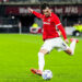 ALKMAAR - Troy Parrott of AZ during the Dutch Eredivisie match between AZ Alkmaar and FC Utrecht at AFAS stadium on Sept. 29, 2024 in Alkmaar, Netherlands. ANP TOBIAS KLEUVER   - Photo by Icon Sport