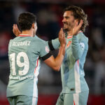 Julian Alvarez et Antoine Griezmann avec l'Atletico de Madrid face à Vic durant la Copa del Rey.