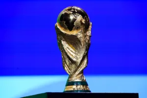 Le trophée de la Coupe du Monde 2026