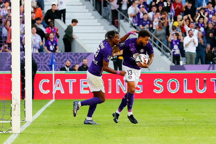 Joshua King avec le TFC contre Angers au Stadium