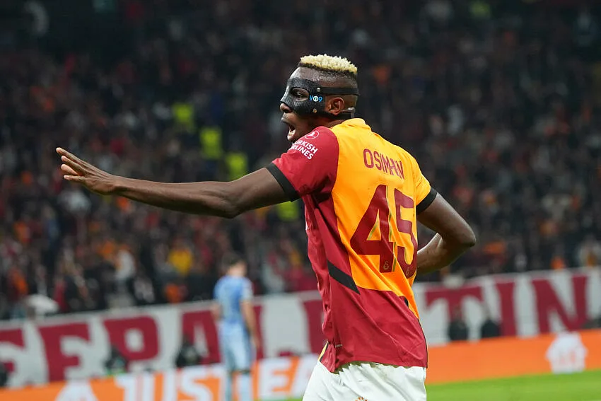 Osimhen avec Galatasaray contre Tottenham.