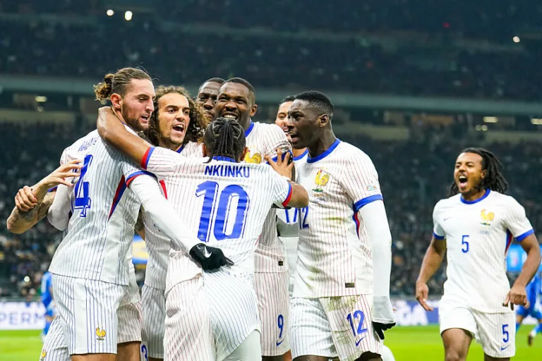 l'Équipe de France à San Siro contre l'Italie